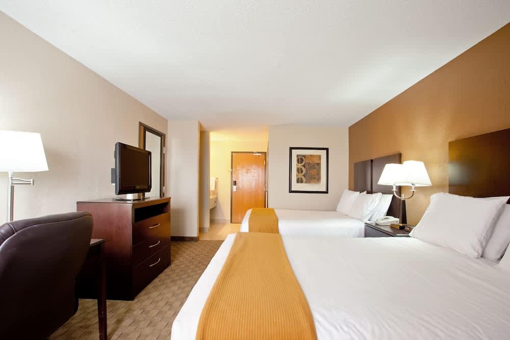 Holiday Inn Express TUSCOLA by IHG 2