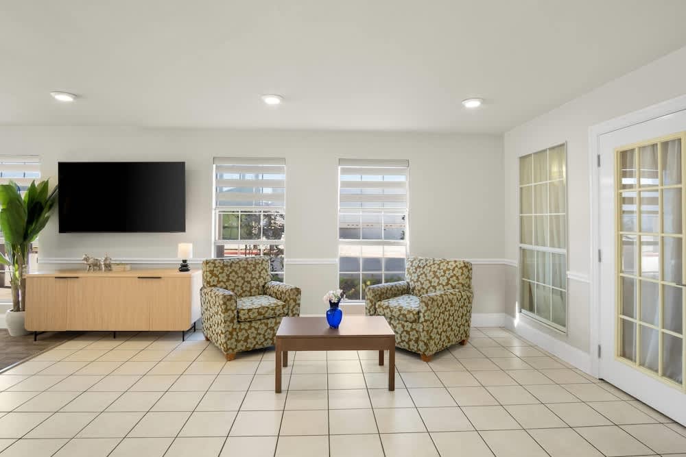 Rodeway Inn Garland Harbor Point 2