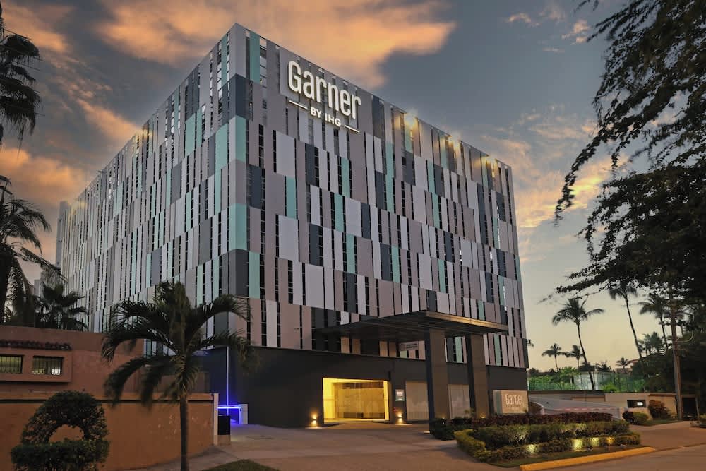 Garner Hotel Mazatlan Beach by IHG 1
