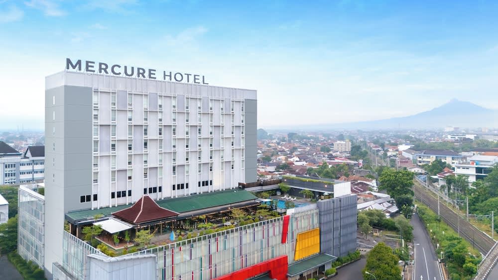 Mercure Solo 1
