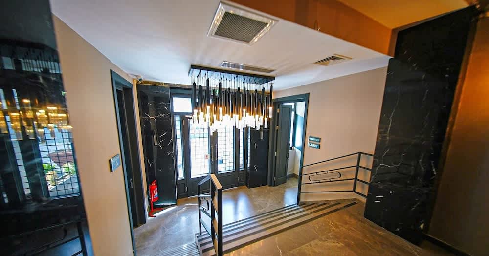 THE NEST HOTEL 2