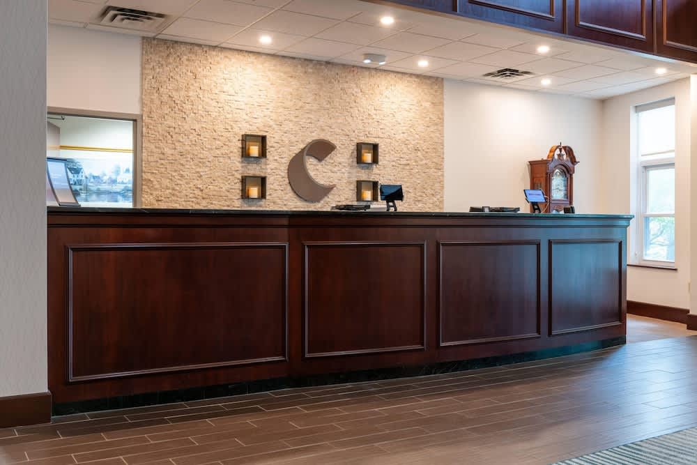 Comfort Inn & Suites Near Burke Mountain 2