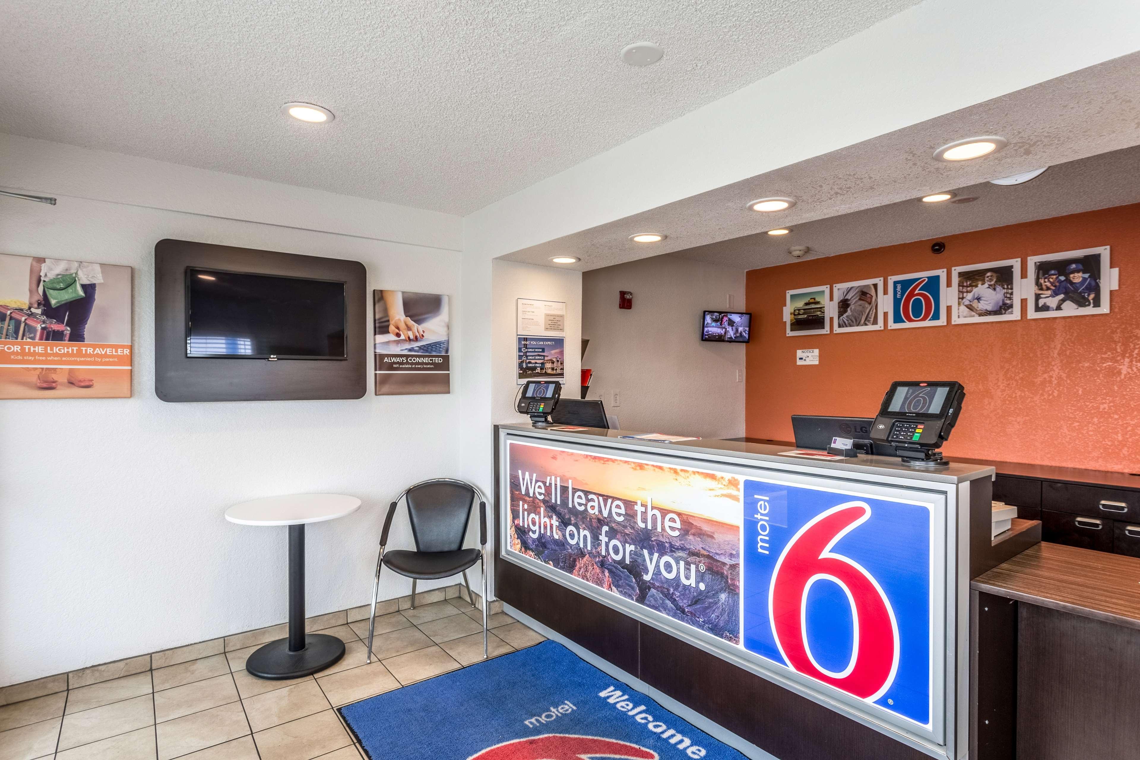 Motel 6 Albuquerque South Airport 2