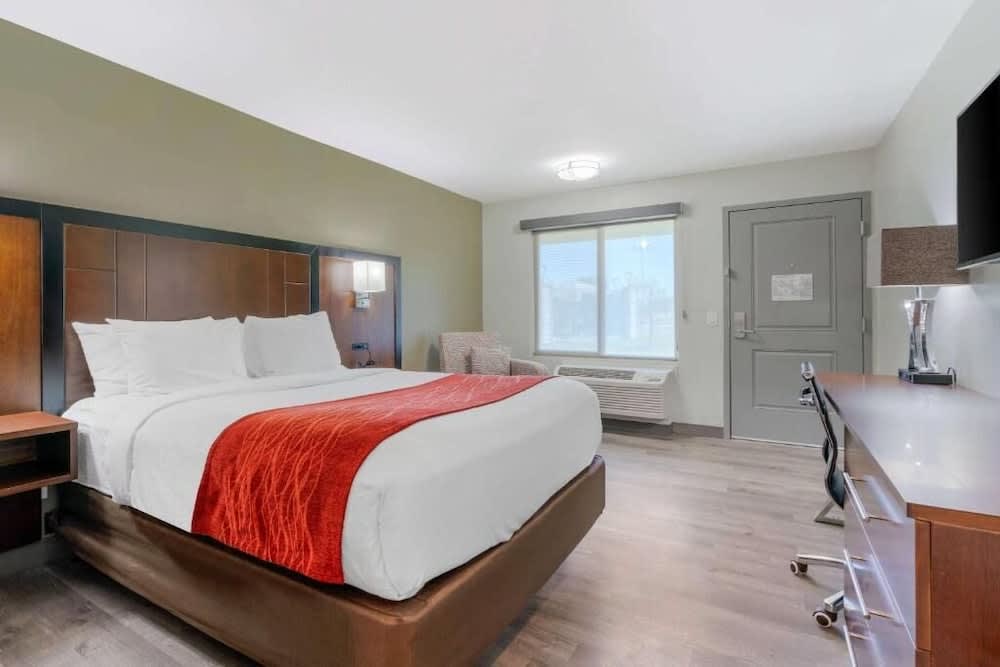Antioch Inn and Suites 1