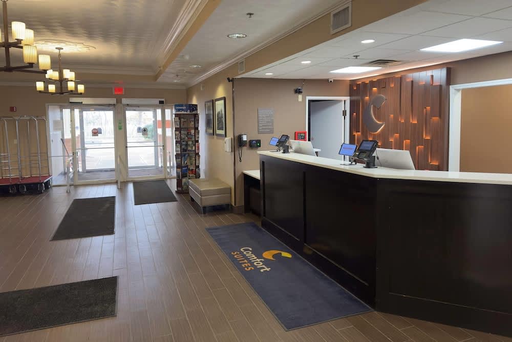 Comfort Suites Scranton near Montage Mountain 2
