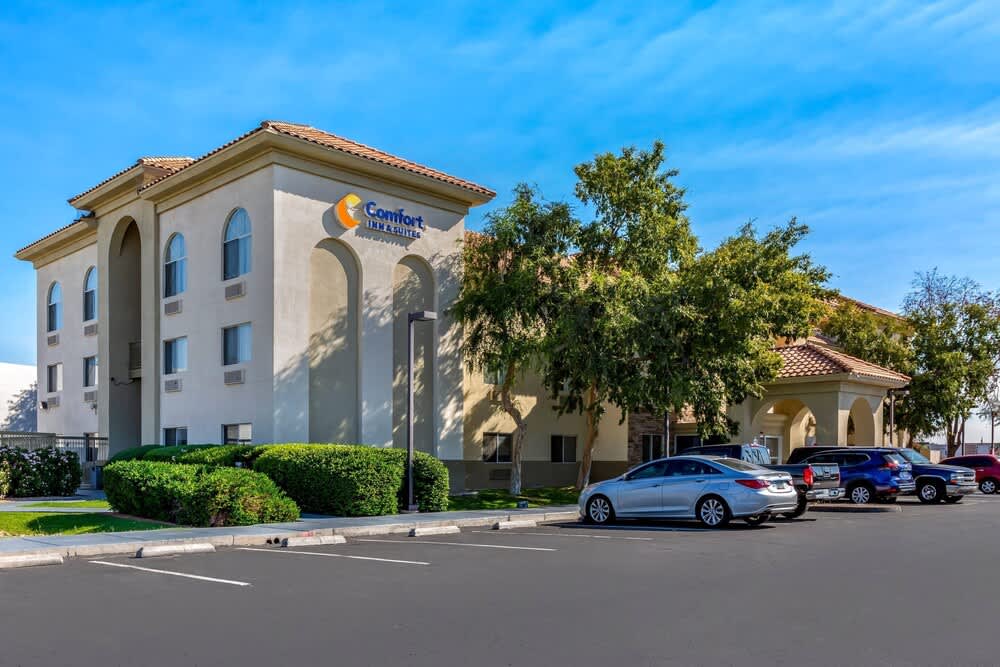Comfort Inn & Suites Phoenix North - Deer Valley 1