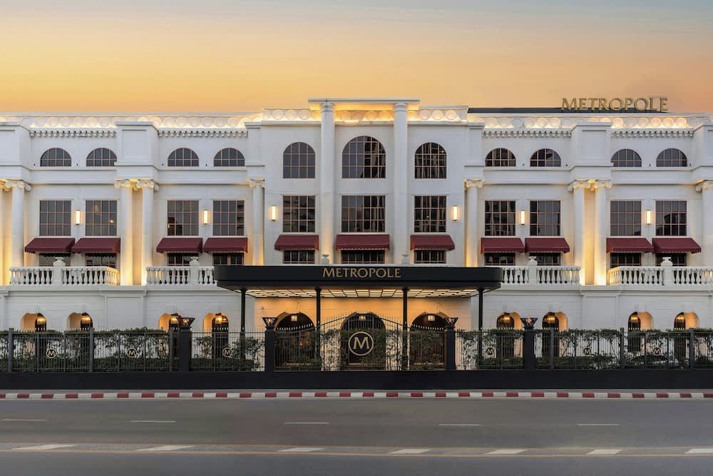 Metropole, Bangkok, Thonglor a Tribute Portfolio Hotel by Marriott 1