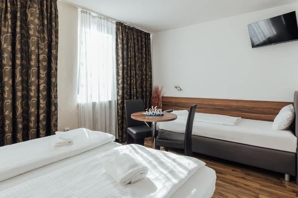 Hotel Hanseat Hamburg - Free Parking 2
