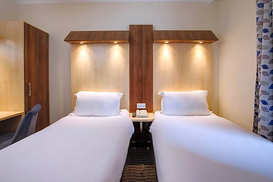 Royal National Hotel 2