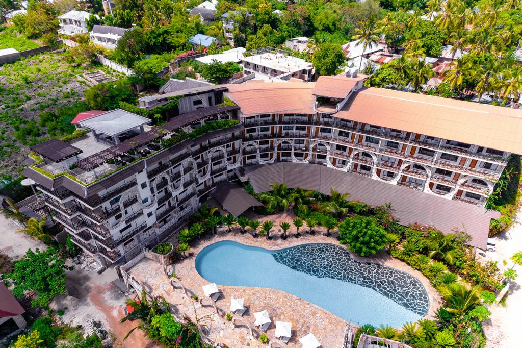 Palumbo Waves Resort 1