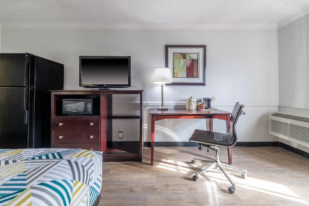 Studio 6 Suites - Dallas, TX - Downtown 1