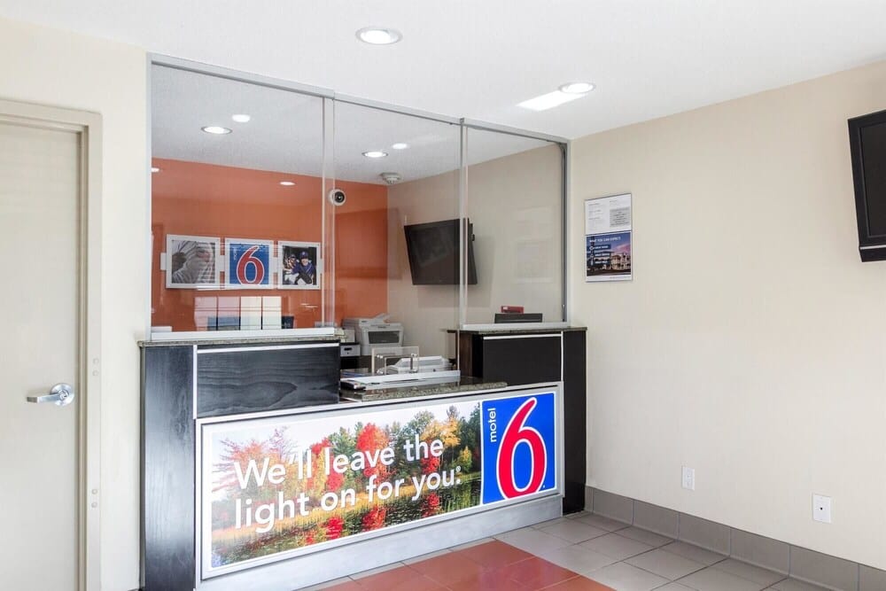 Motel 6 New Brunswick 2
