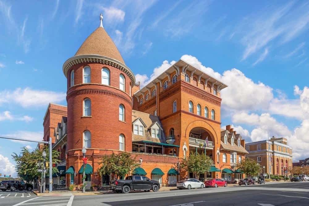 Windsor Hotel, an Ascend Collection Hotel 1