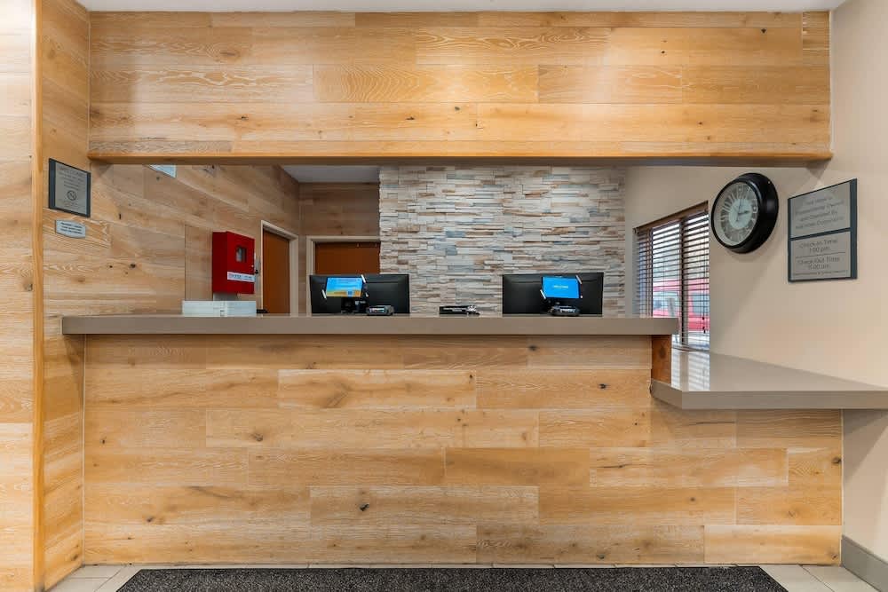 Country Inn & Suites by Radisson, Fairview Heights, IL 2