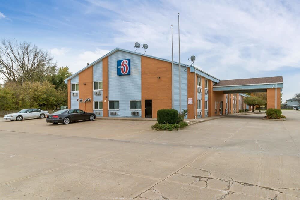 Motel 6 Davenport, IA 1