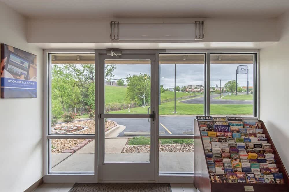 Motel 6-Overland Park, KS 2