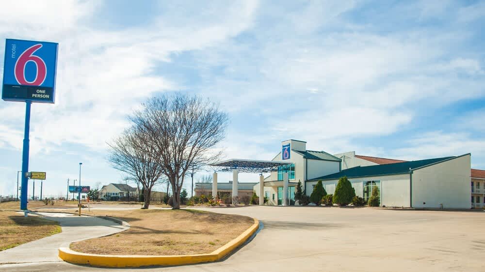 Motel 6 Corsicana, TX 1