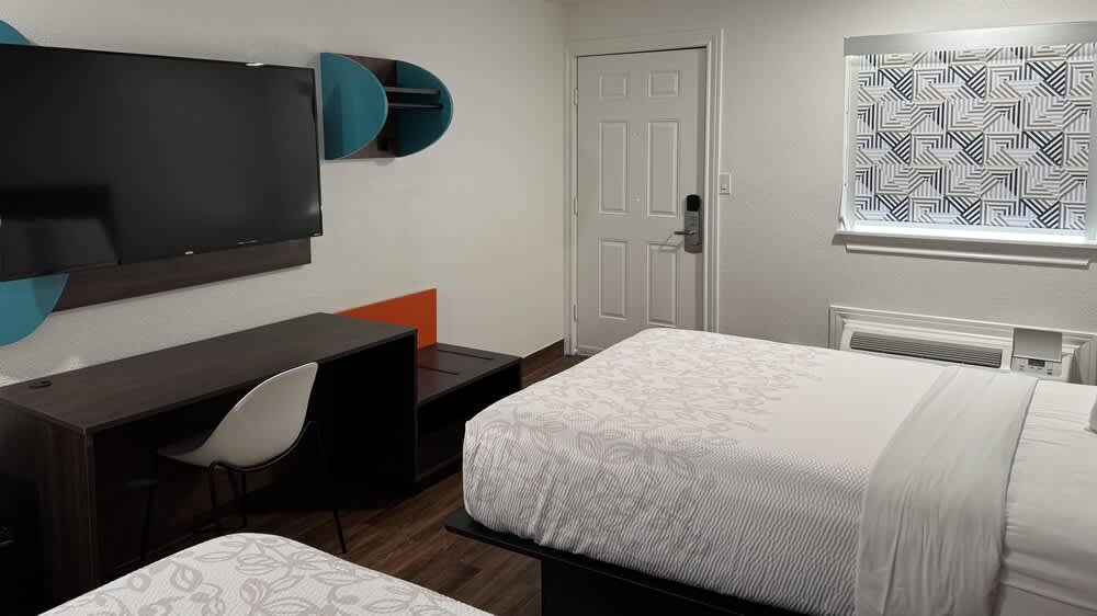 Motel 6 Classic Galveston, TX Beach-Seawall 2