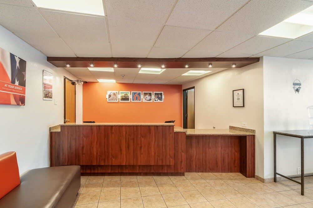 Motel 6-Naperville, IL 2