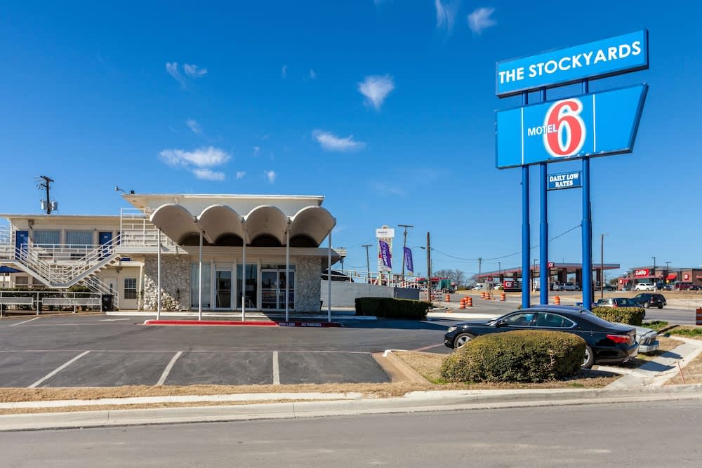 Motel 6 Fort Worth, Tx - Stockyards 1