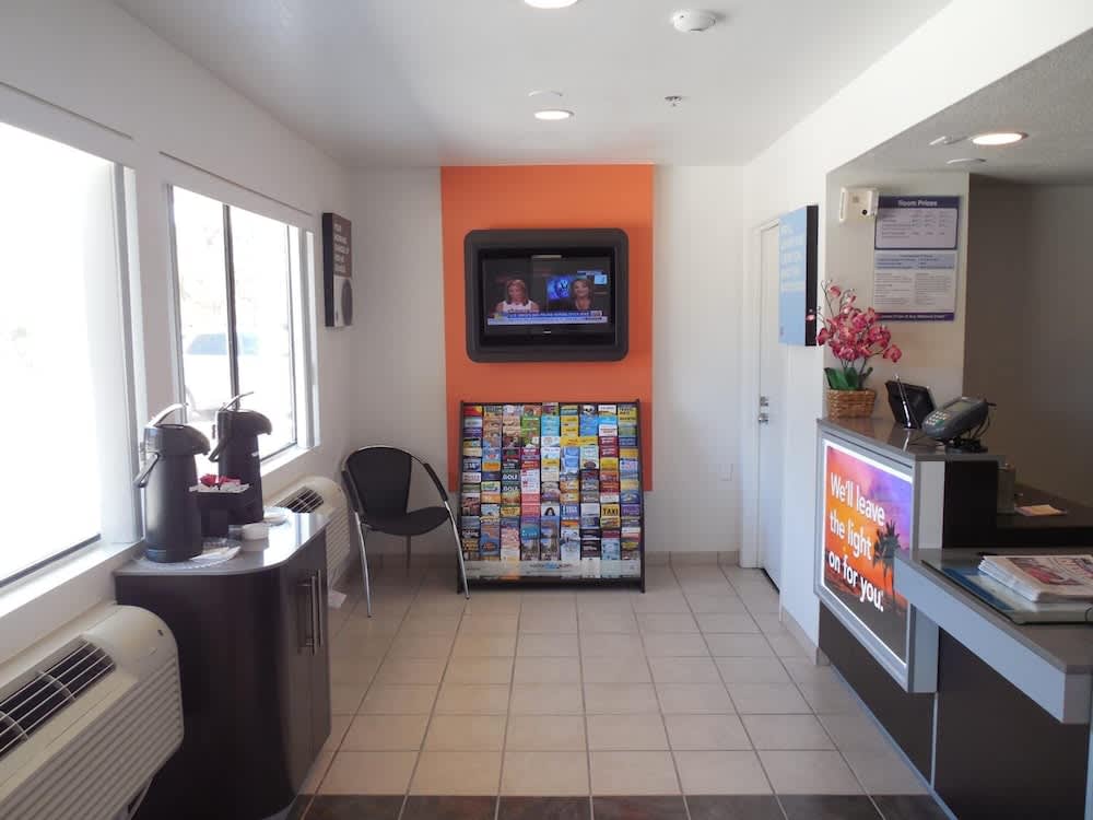 Motel 6 Temecula, CA - Historic Old Town 2