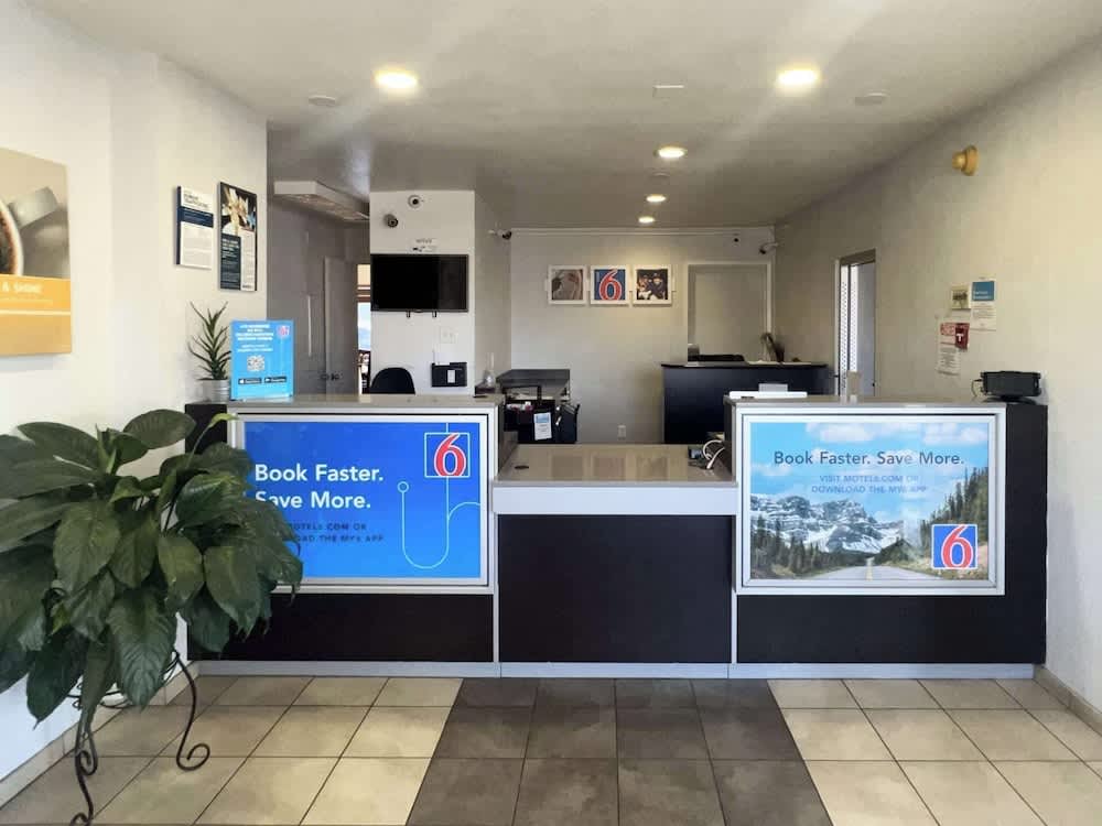 Motel 6 Tulare, CA 2