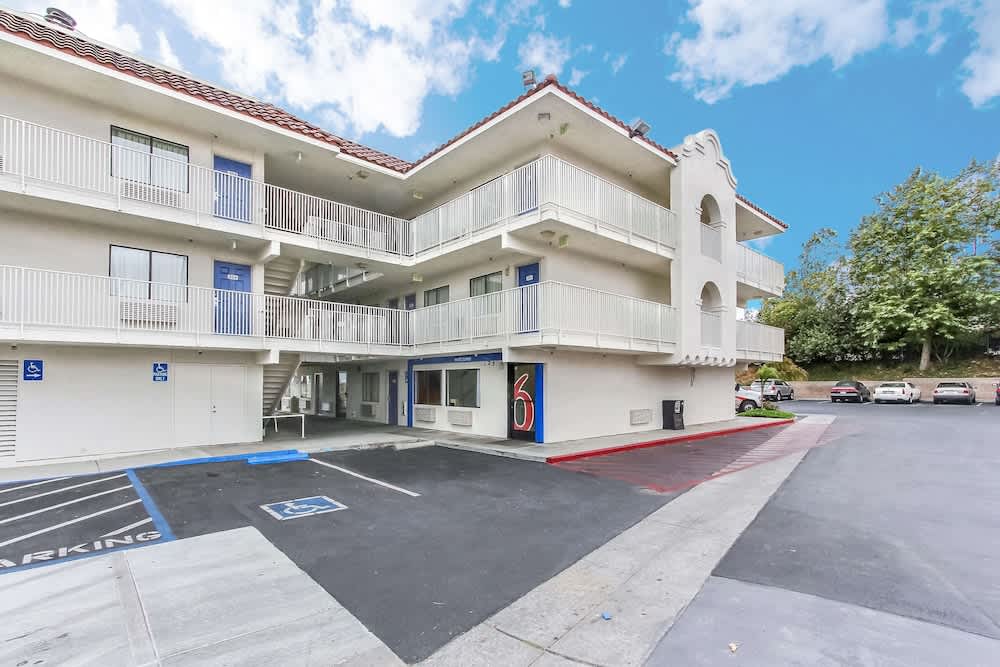 Hotel B5 Watsonville, CA - Monterey Area 1
