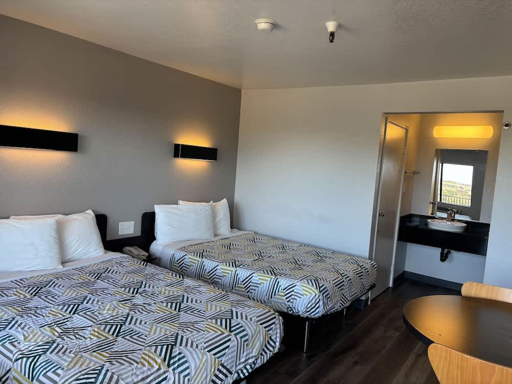 Hotel B5 Watsonville, CA - Monterey Area 2