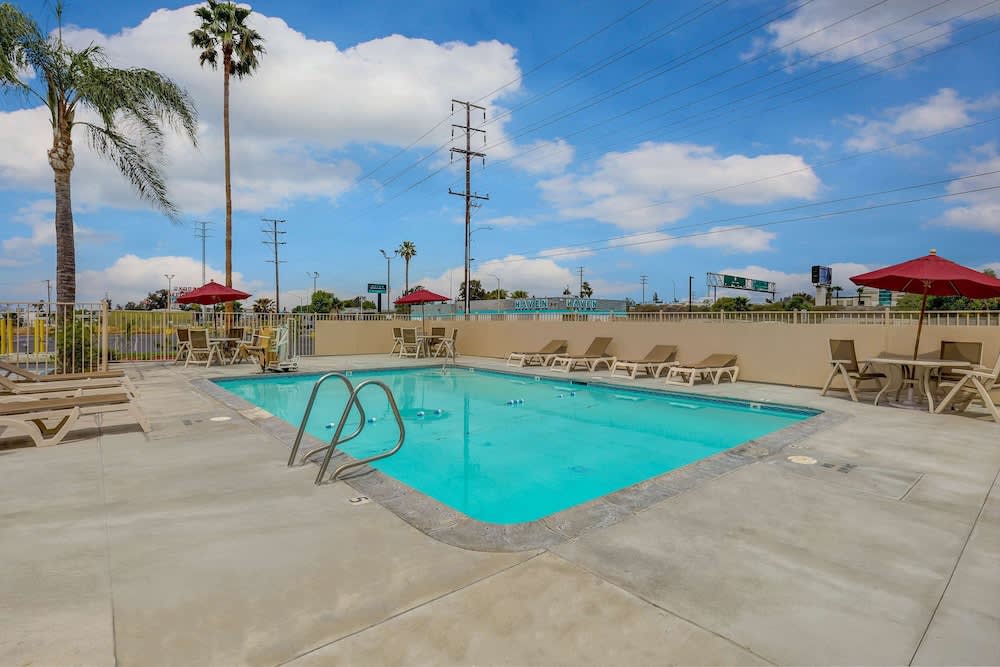 Motel 6 San Bernardino, CA - South 1