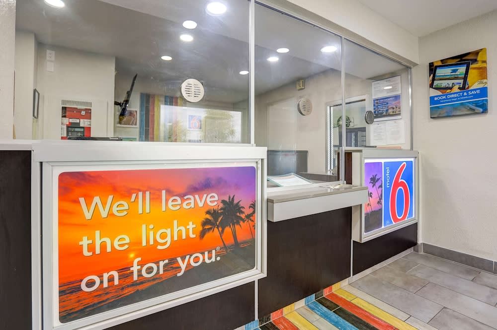 Motel 6 San Bernardino, CA - South 2