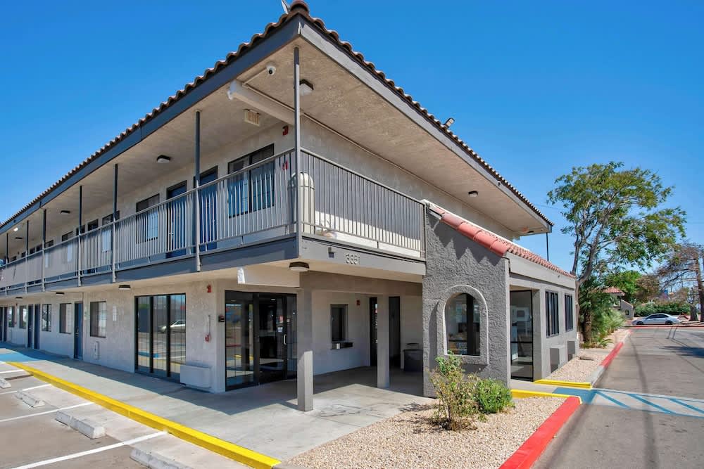 Motel 6-Kingman, AZ - Route 66 East 1