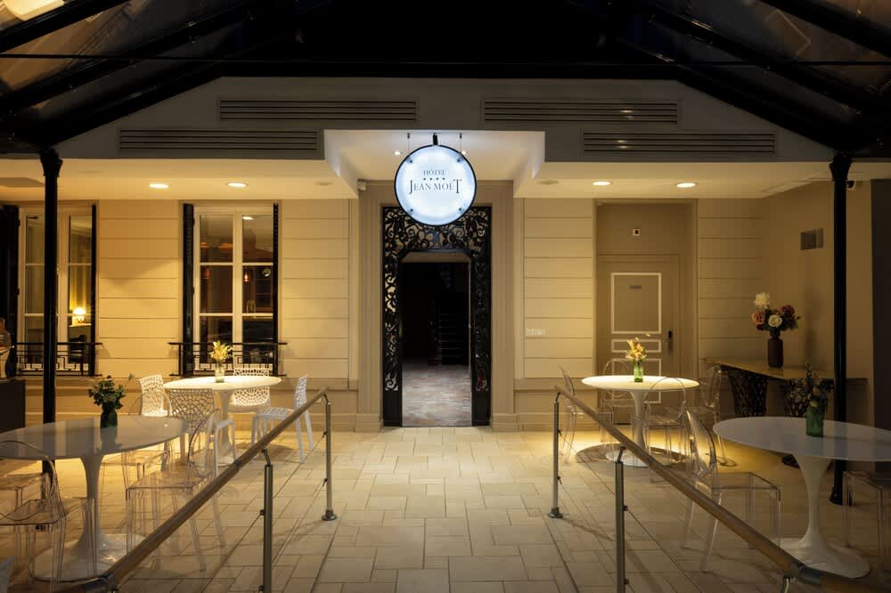 Hotel Jean Moët 2