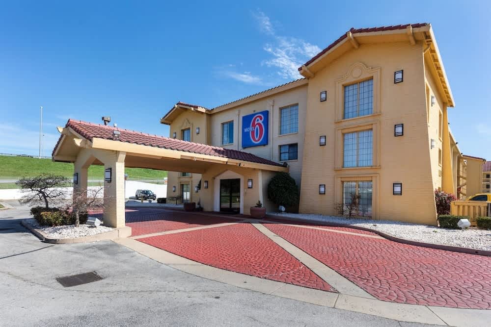 Motel 6 Knoxville, TN 1