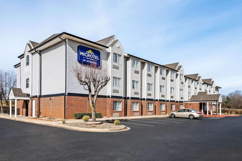 Microtel Inn & Suites by Wyndham Statesville 1