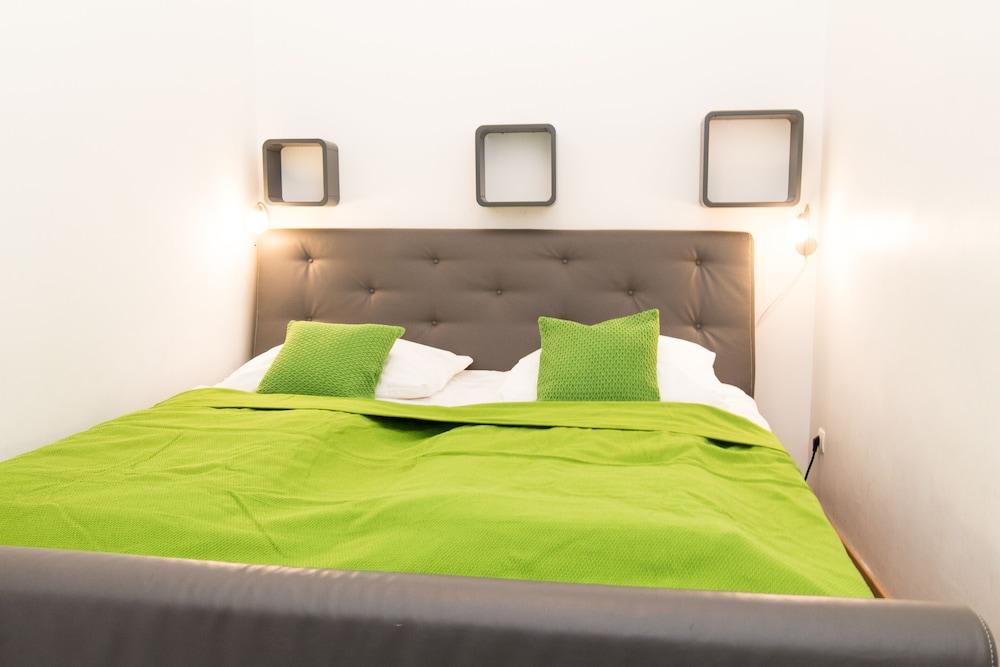 Apartment Diefenbachgasse 2
