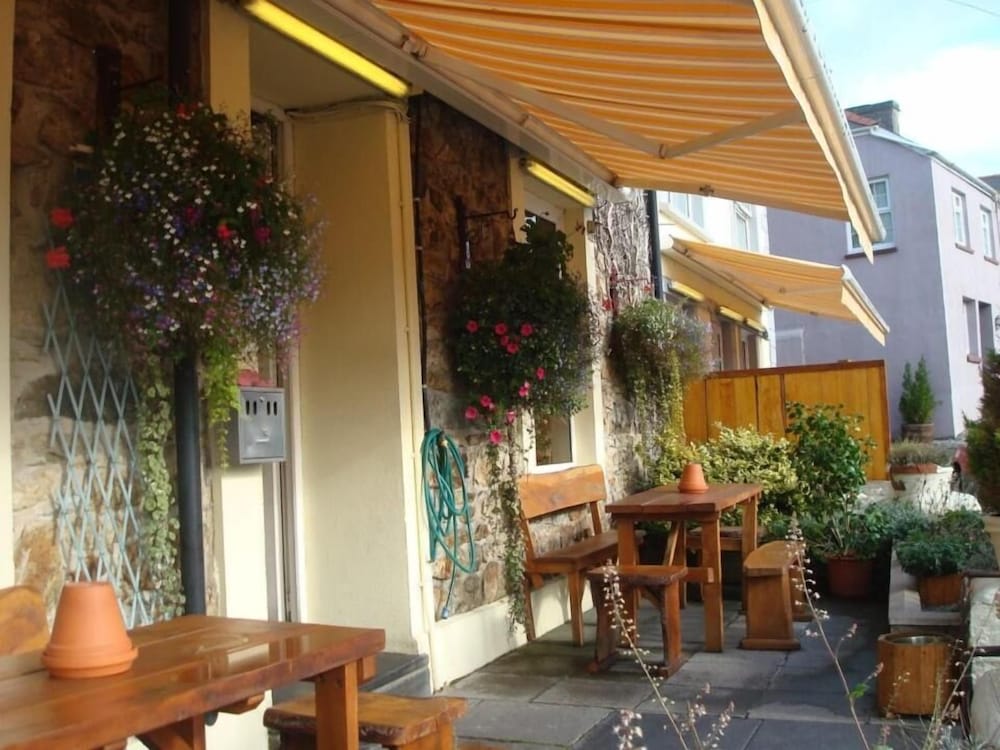 Glendower Hotel 2