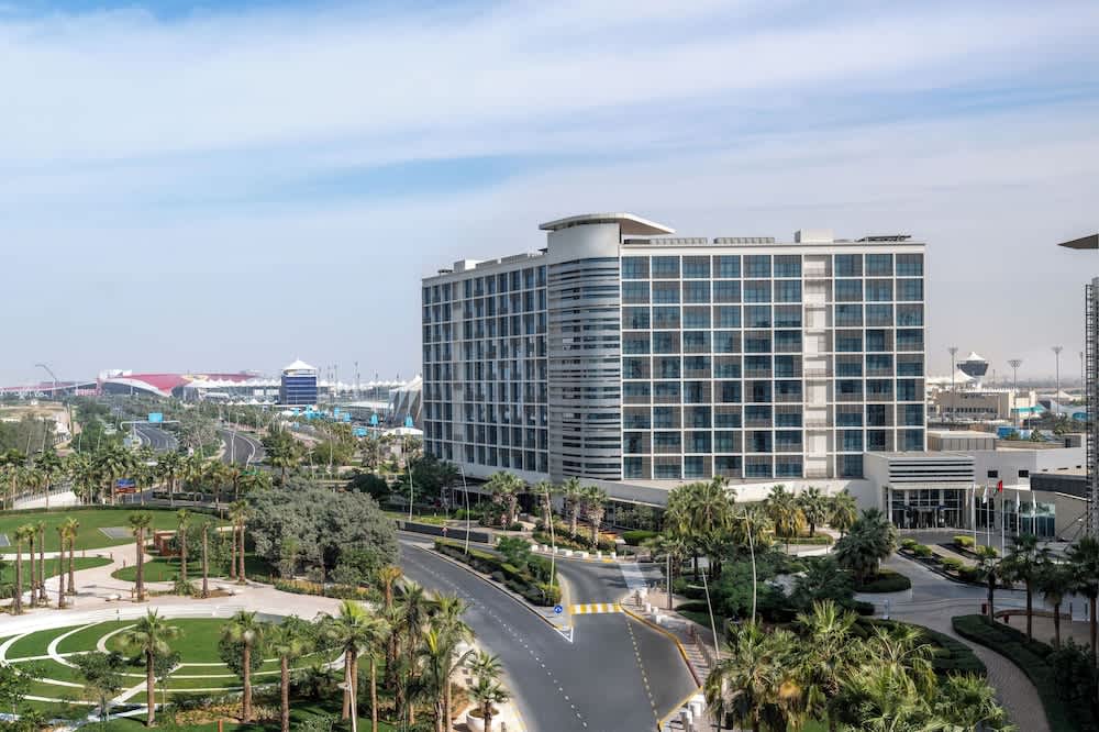 Yas Plaza Marina by IHG 1