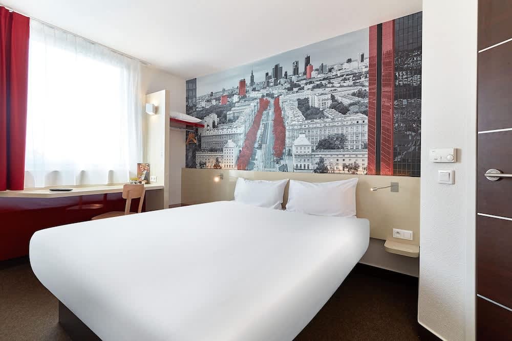 B&B Hotel Warszawa-Okęcie 1