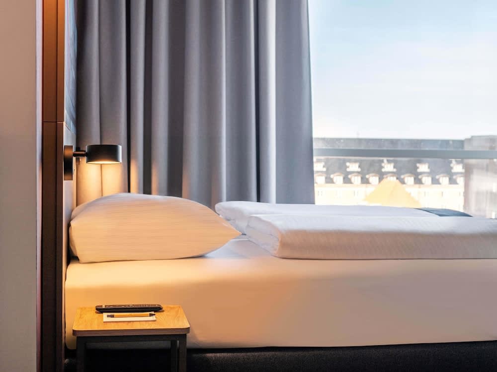 B&B Hotel Lübeck Berliner-Platz 1
