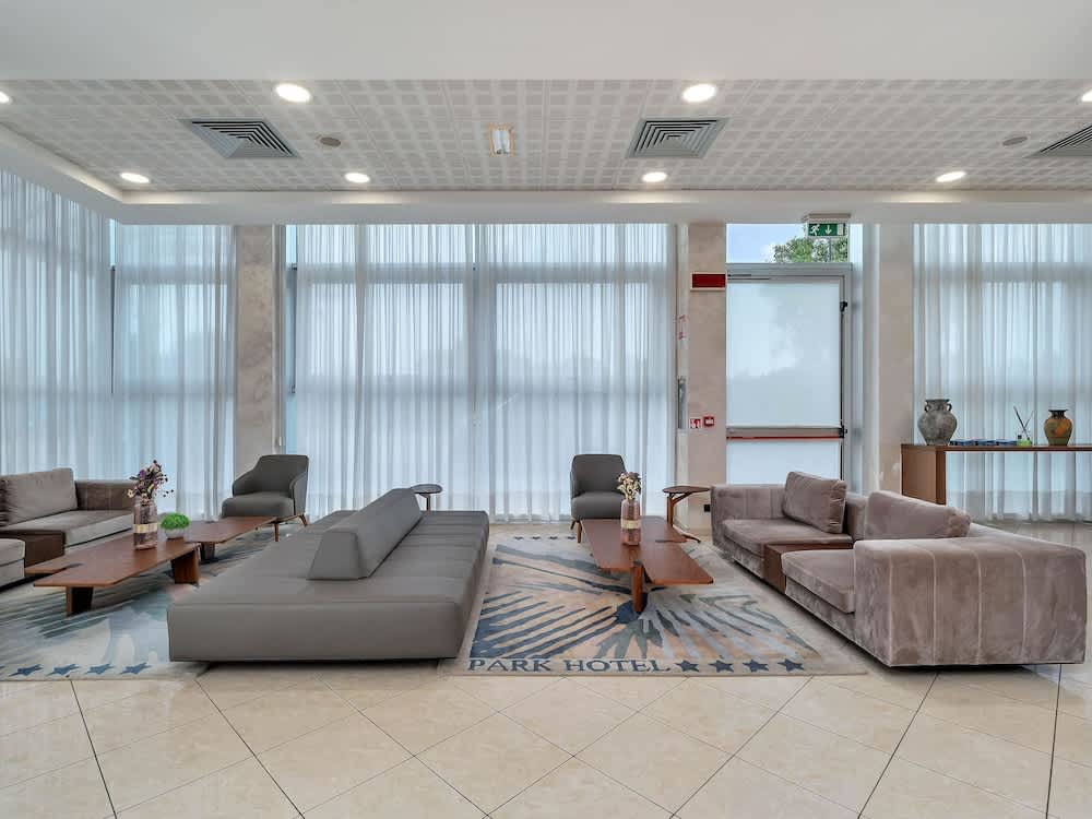 B&B HOTELS Park Hotel Cassano 2