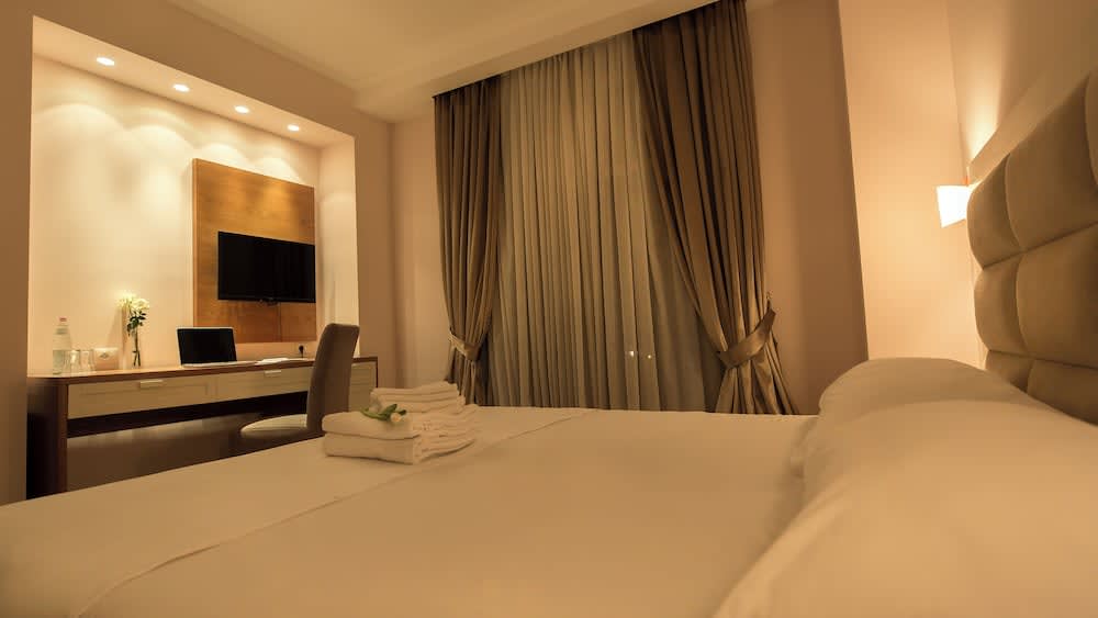 Royal Hill Hotel 2