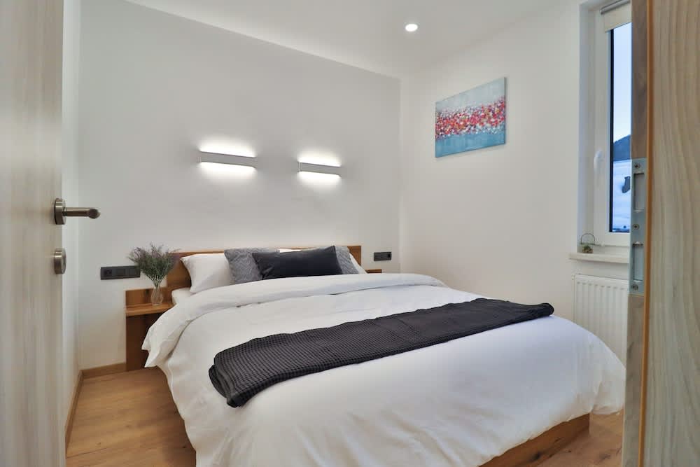 Apartments Seventy Seven 2