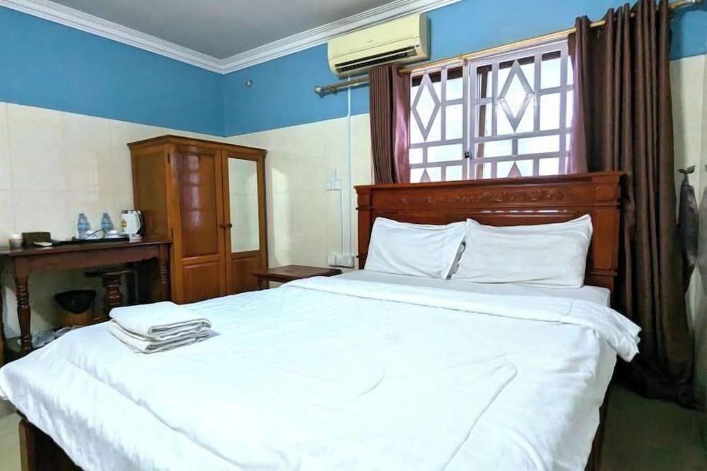 Empire House, Phnom Penh 2