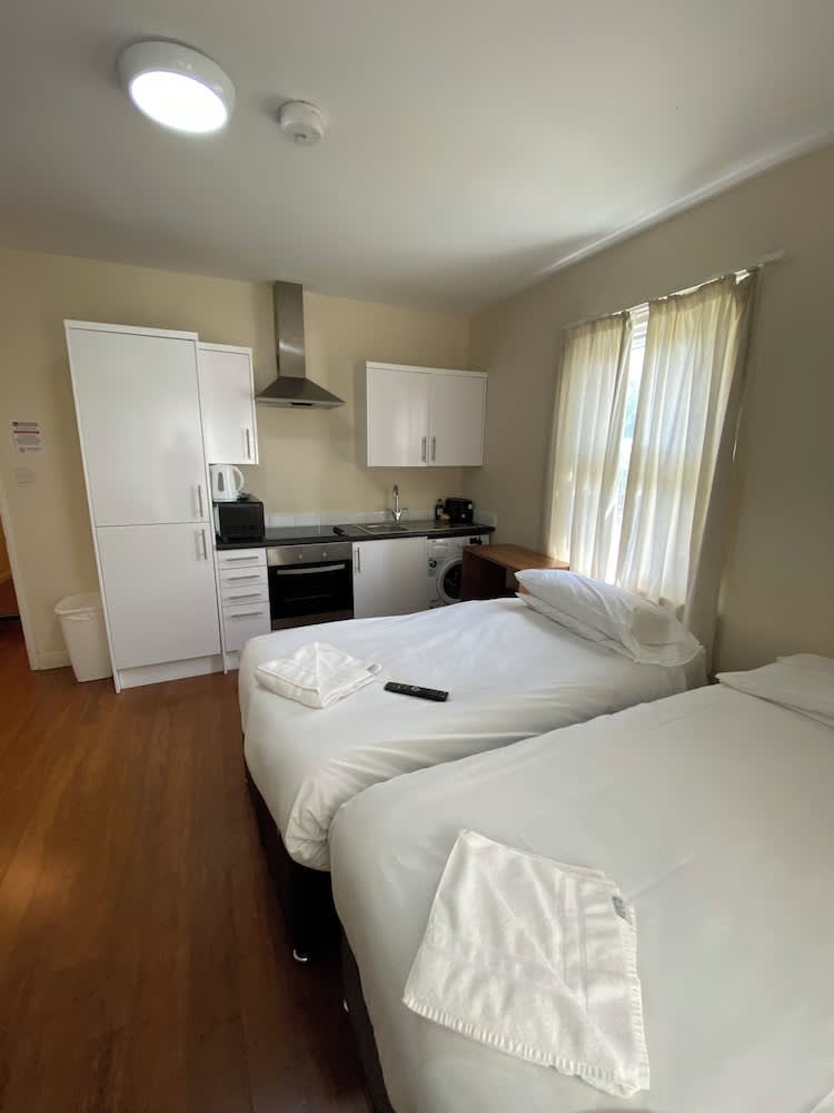 Contractors Guest House 1