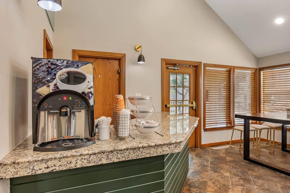 MainStay Suites Springfield South - Battlefield Rd 2