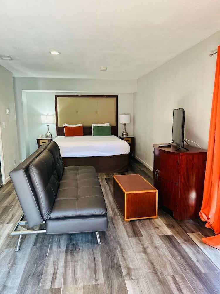 Extended Stay of Charleston 2