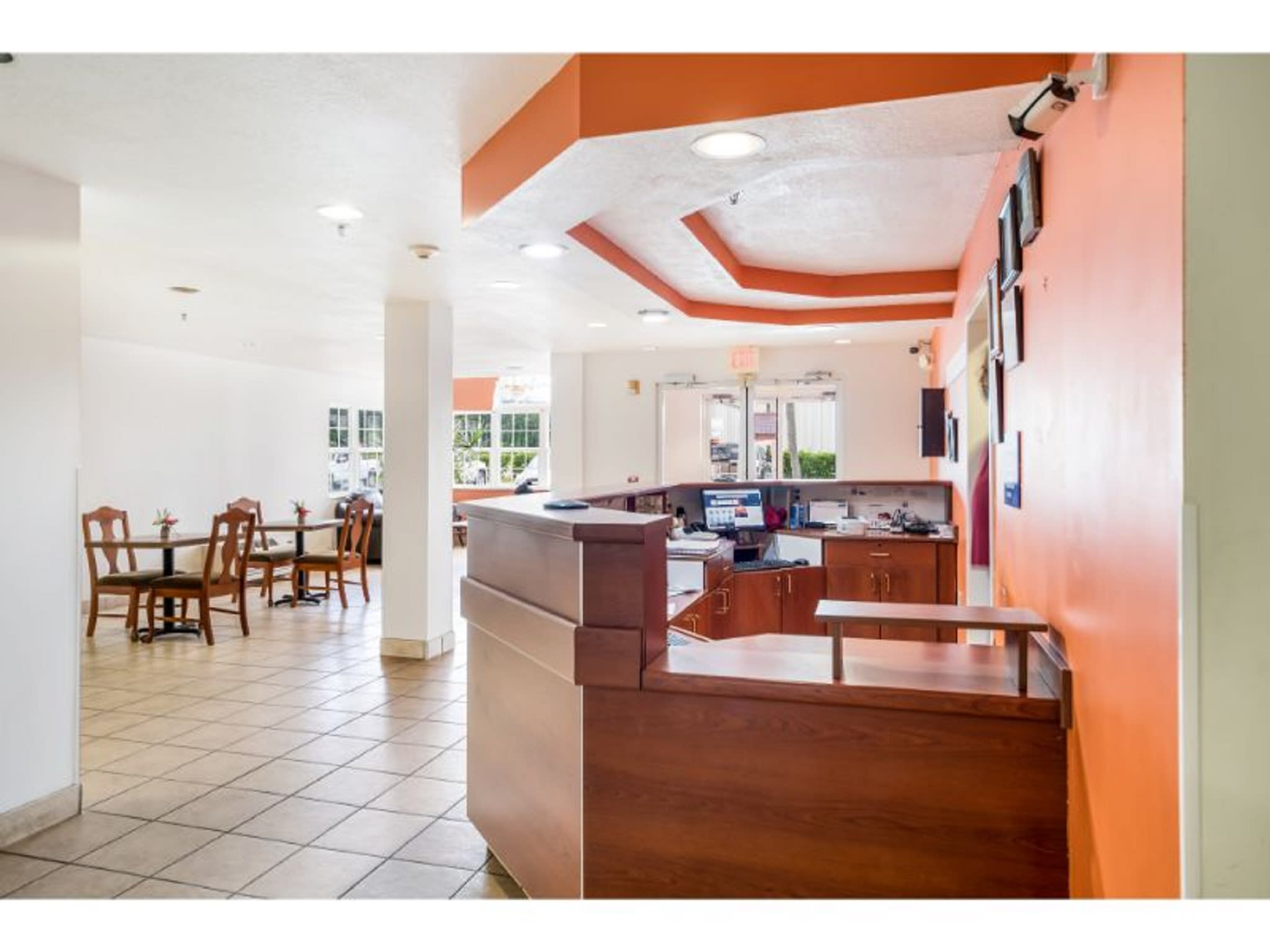 Golden Isles Inn & Suites Brunswick South 1