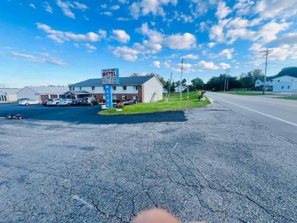 Villa Inn Motel 2