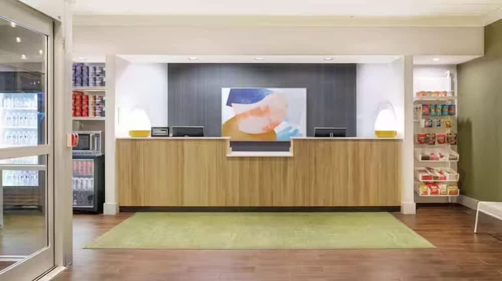 Spark by Hilton Akron Fairlawn 1