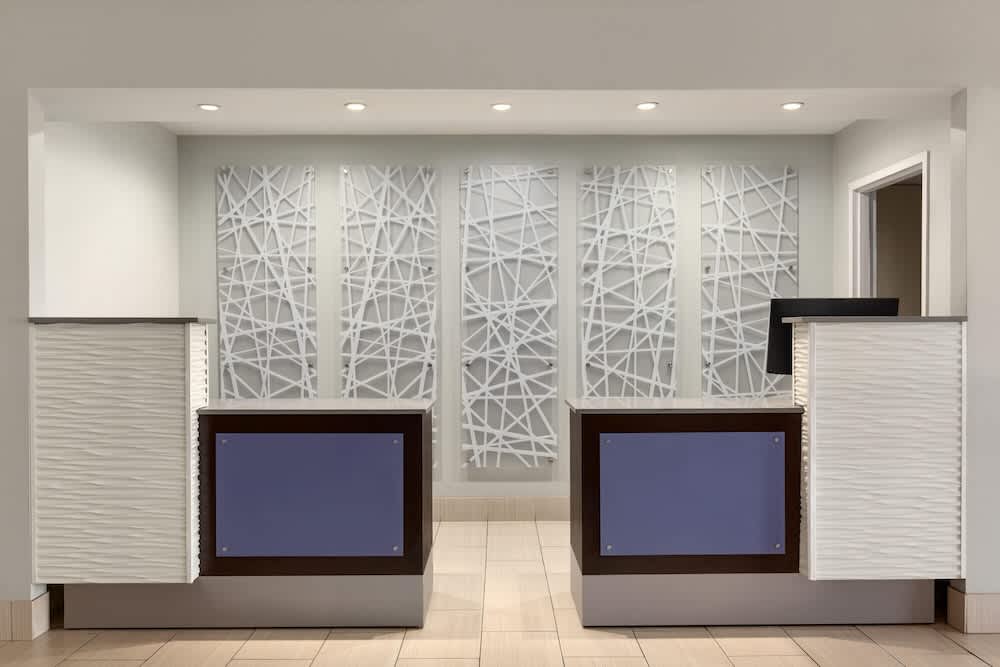 La Quinta Inn & Suites by Wyndham Fairfield - Napa Valley 2